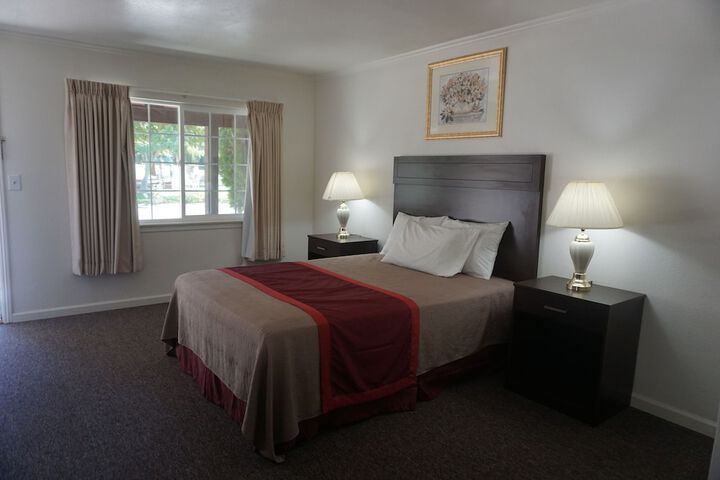 Room 12 of 39