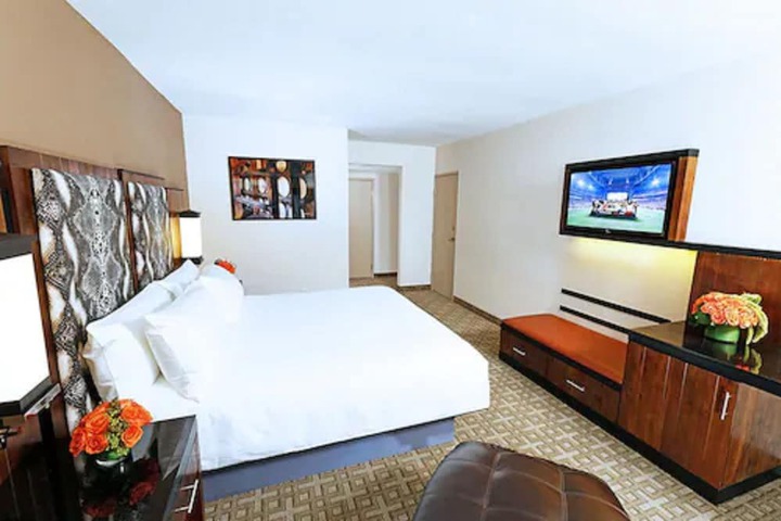 Room 15 of 15