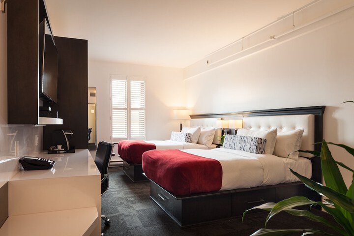 Room 21 of 46