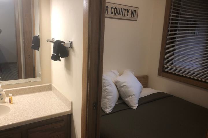 Room 107 of 185