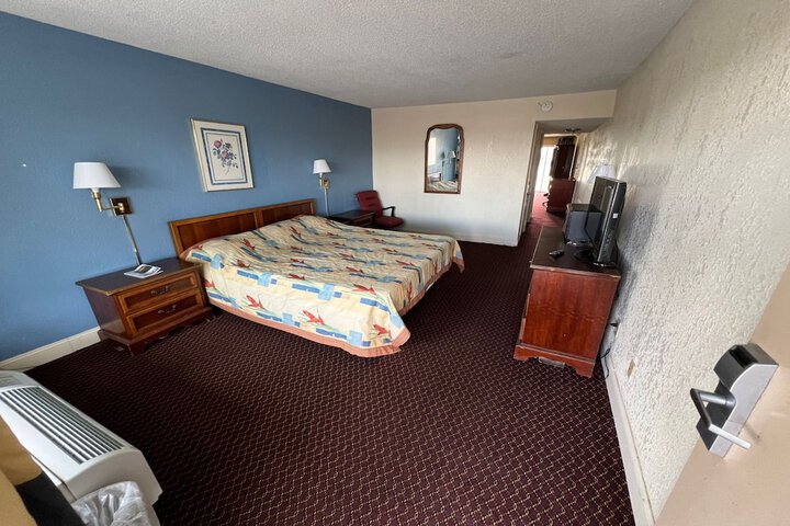 Room 54 of 95