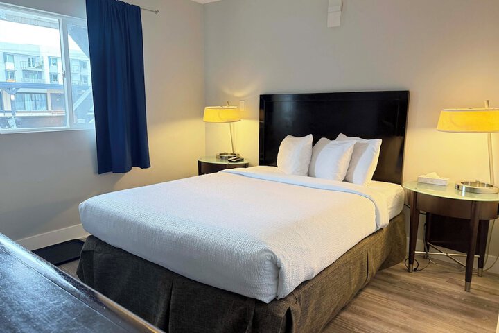 Departure Bay Motel