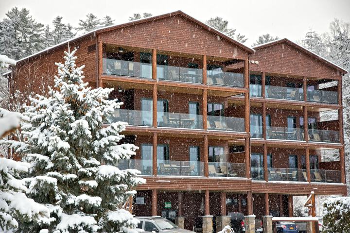 Lodges at Cresthaven