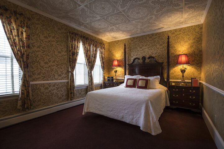 Bay View Inn