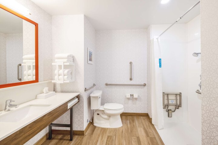 Hampton Inn & Suites Benton Harbor