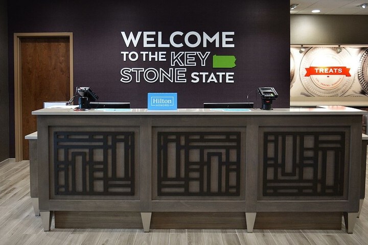 Hampton Inn & Suites Philadelphia / Media