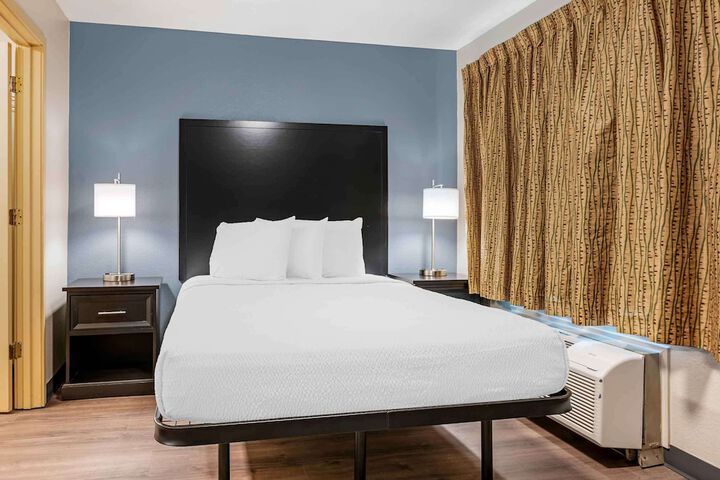 Room 15 of 24
