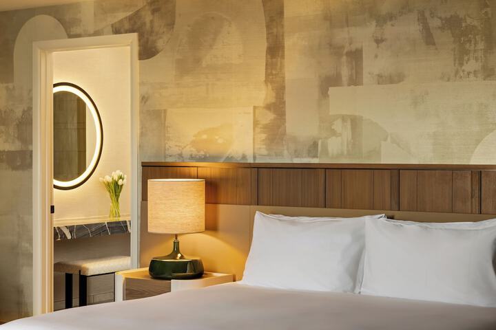 Room 21 of 72