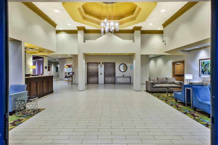 Hotel 4 of 61