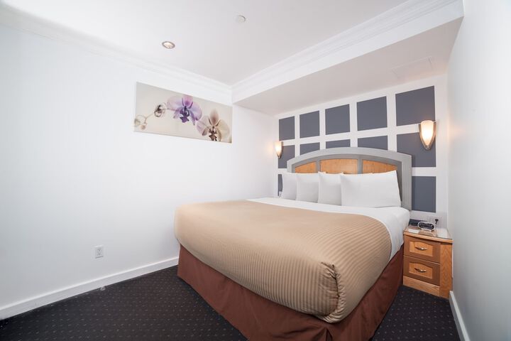 Room 53 of 58