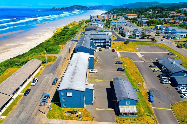 Waves Hotel NYE Beach - Newport OR