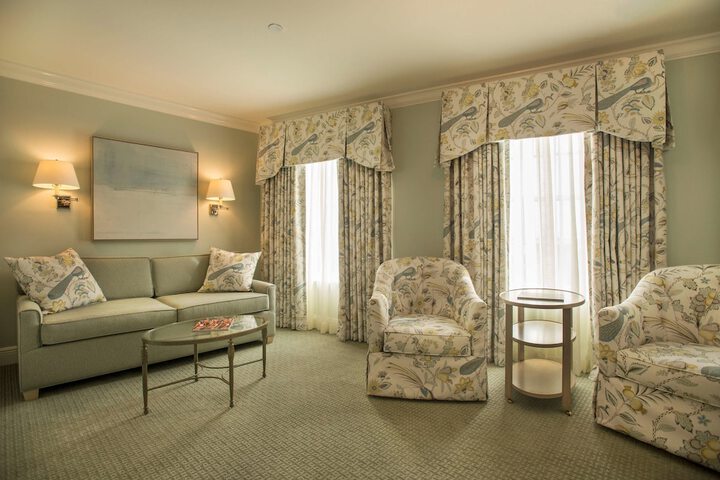 Room 12 of 38