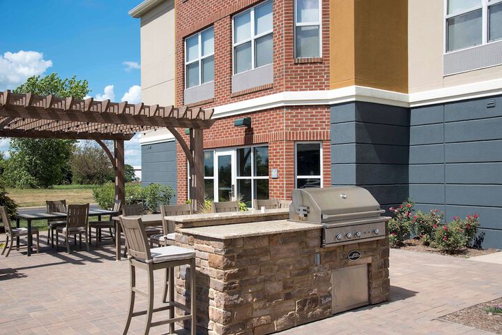 Homewood Suites by Hilton Indianapolis-Airport / Plainfield