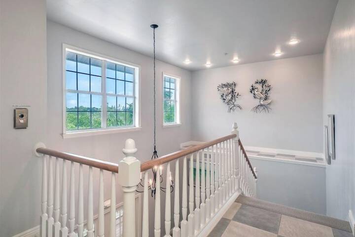 The Palm and Shell Captiva Island Private Luxury Home With Pool hot tub and Beach Access