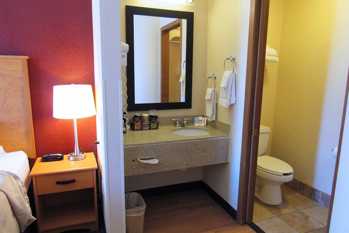 Room 10 of 26