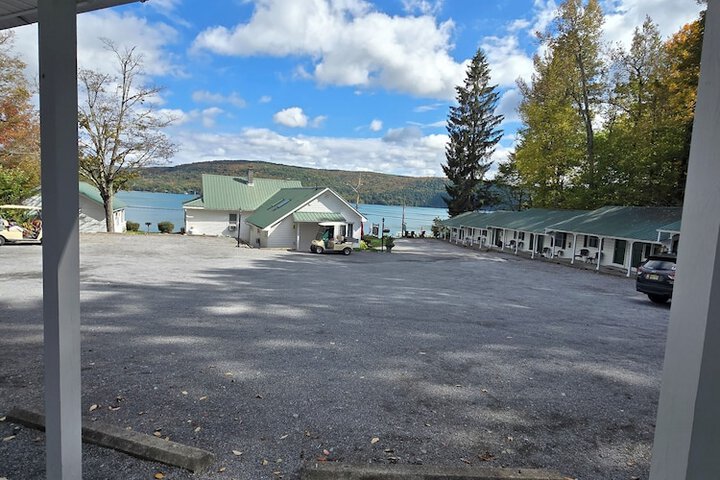 Lake View Motel