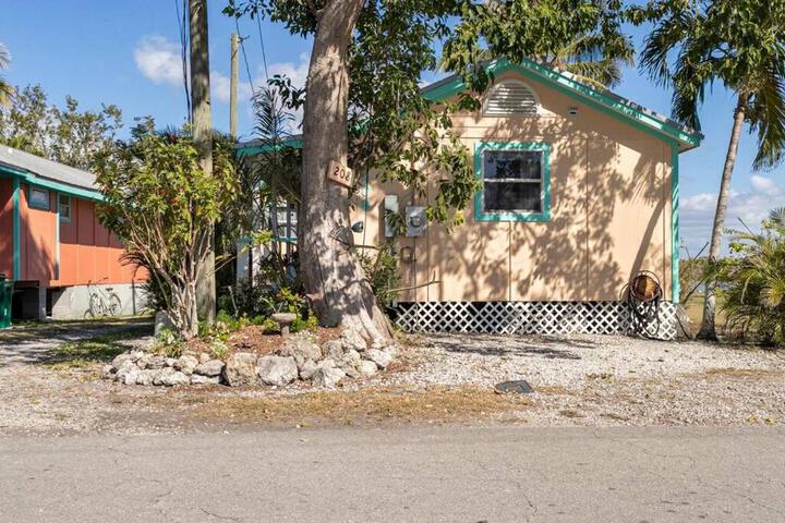 Goodland Waterfront Cottage