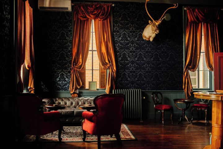White House Hotel