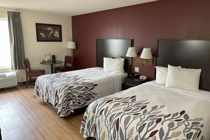 Red Roof Inn Clyde