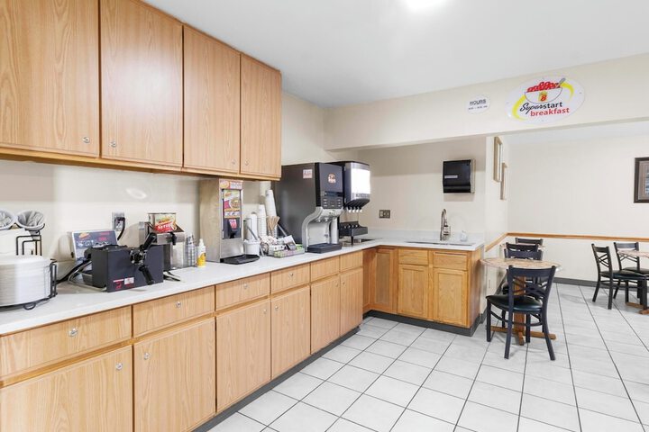 Super 8 by Wyndham Ogallala