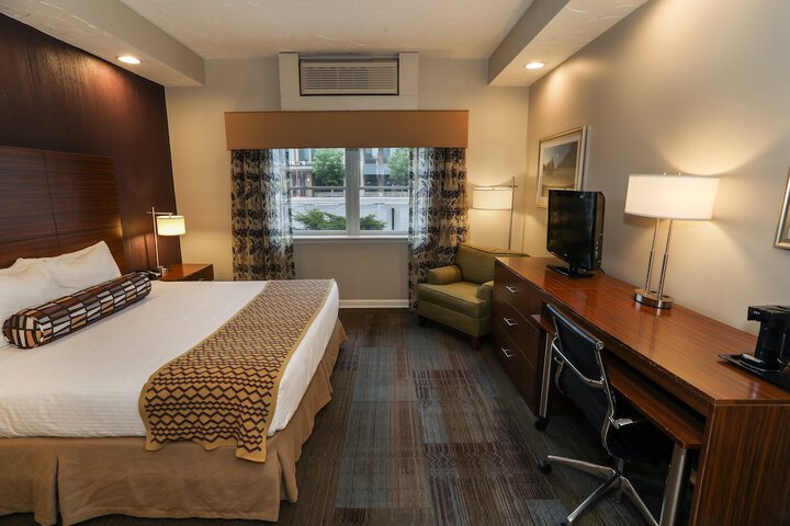 Room 28 of 112