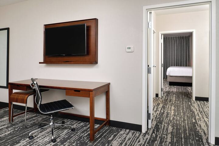 Room 11 of 25