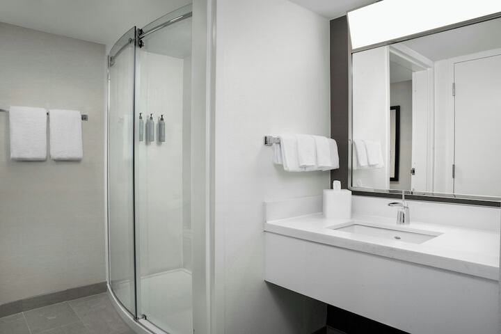 Courtyard by Marriott Bloomington