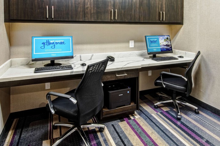 Hampton Inn Fresno Airport