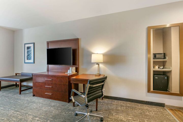 Room 6 of 31