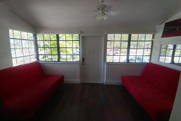 Room 16 of 19