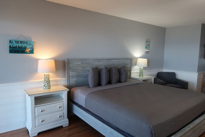 Room 17 of 65