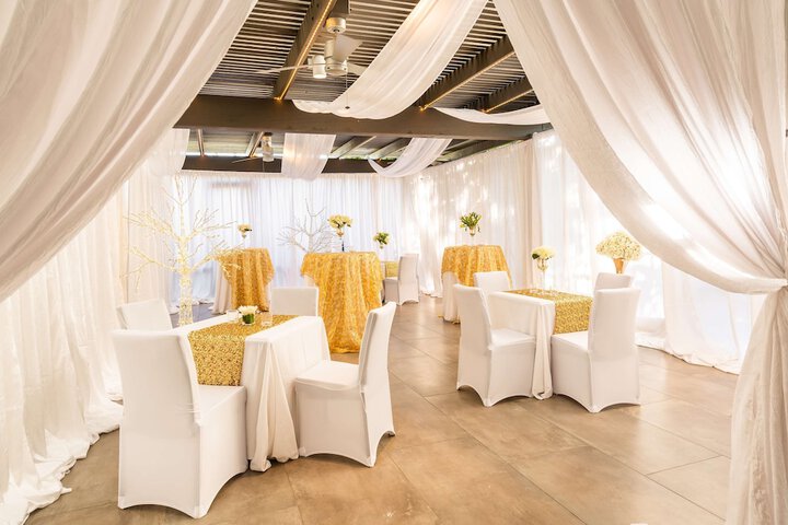 DoubleTree by Hilton Carson