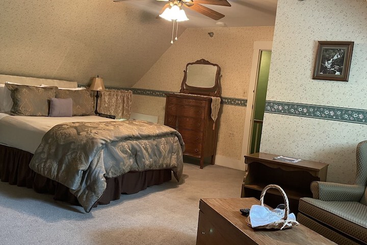 Room 46 of 53