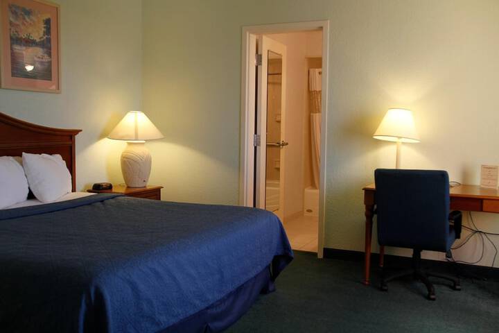Room 30 of 35