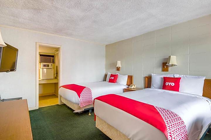 OYO Hotel Mauldin SC South Main Street