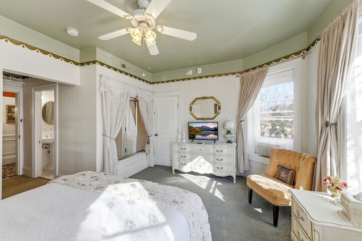 Heber Senator Bed and Breakfast