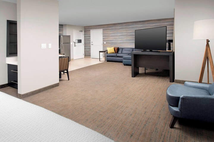 Room 28 of 41