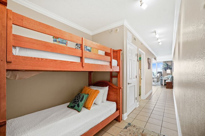 Room 44 of 69