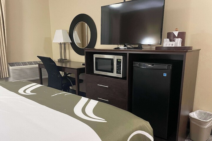 Quality Inn Ontario