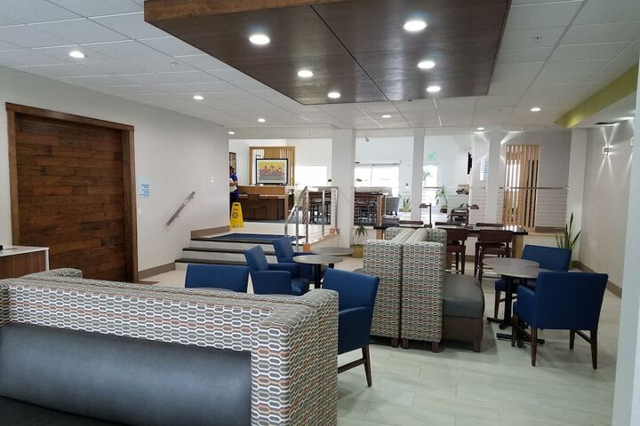Holiday Inn Express & Suites Everett by IHG