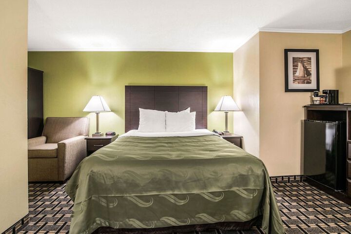 Room 15 of 23