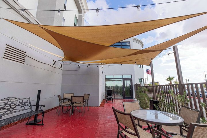 Terrace/Patio 33 of 33