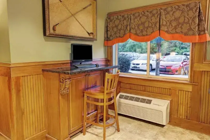 Microtel Inn & Suites Woodstock