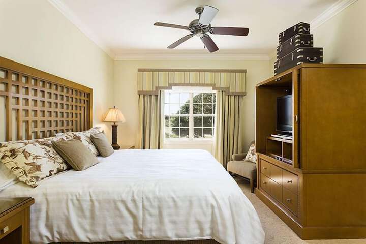 Room 8 of 28
