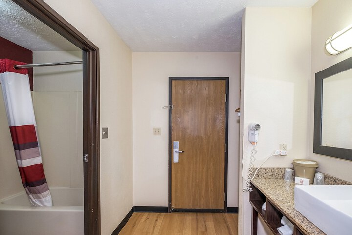Room 16 of 29