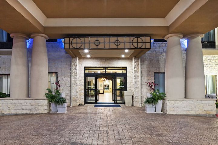 Holiday Inn Express Hotel & Suites Victoria by IHG