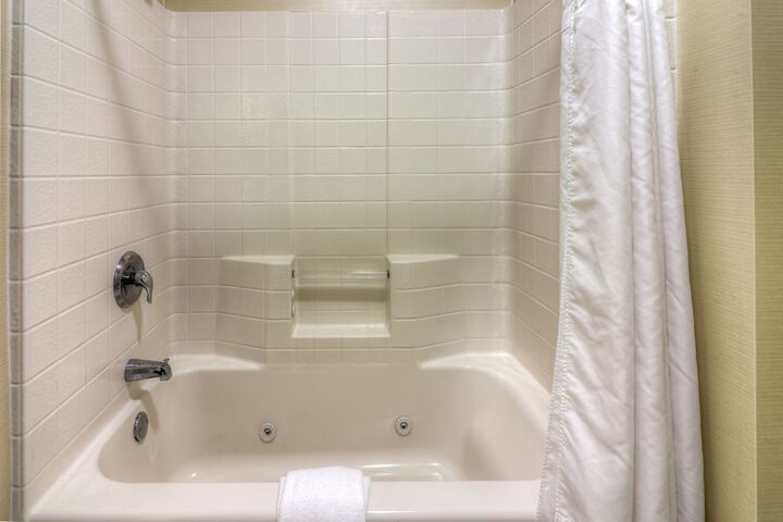 Hot Tub 72 of 76