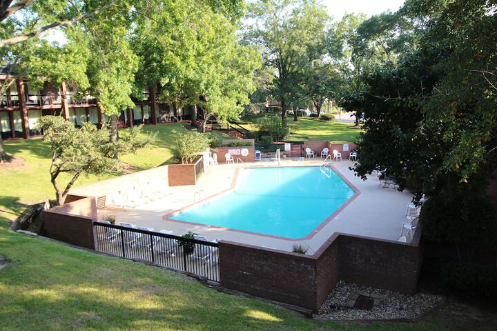 Pool 16 of 64