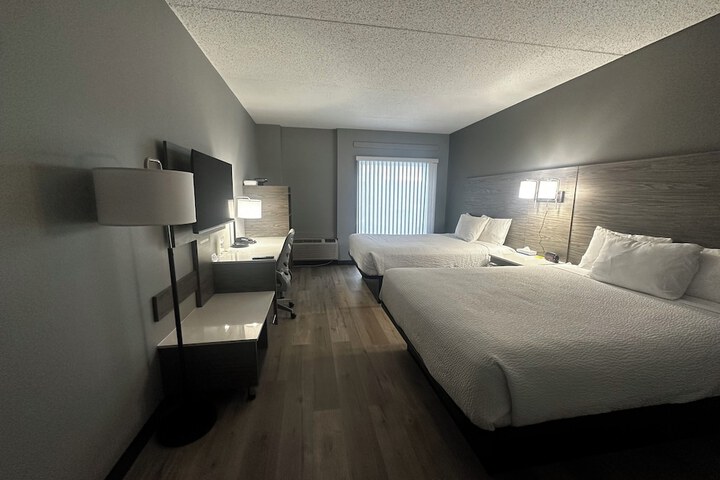 Days Inn & Suites by Wyndham Summerside