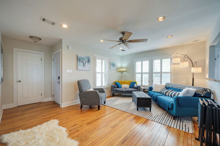 Pet-friendly Texas Retreat w / Deck & Gas Grill!